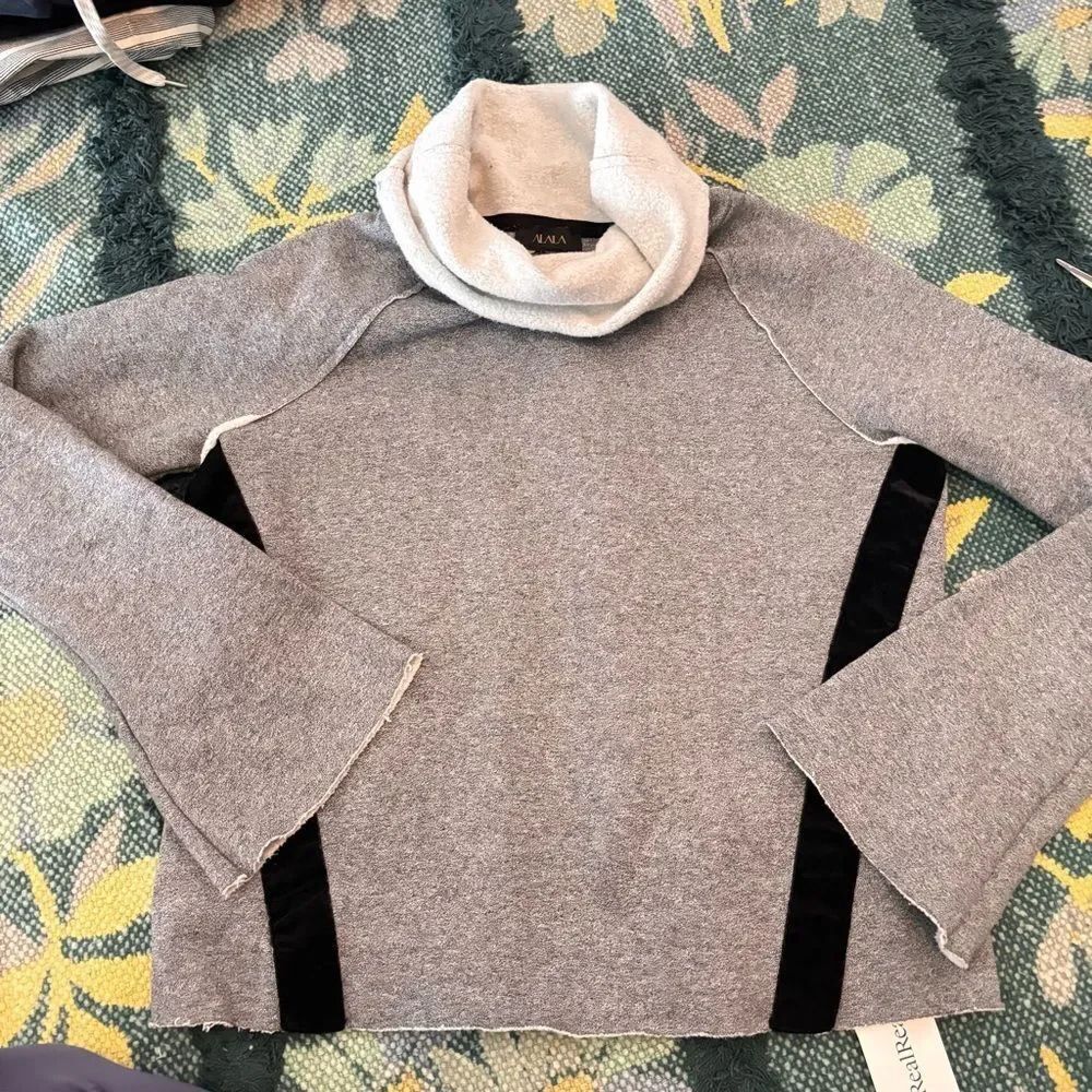 Alala Bell Sleeve Raw Edge velvet stripe Sweatshirt Activewear Top Grey XS